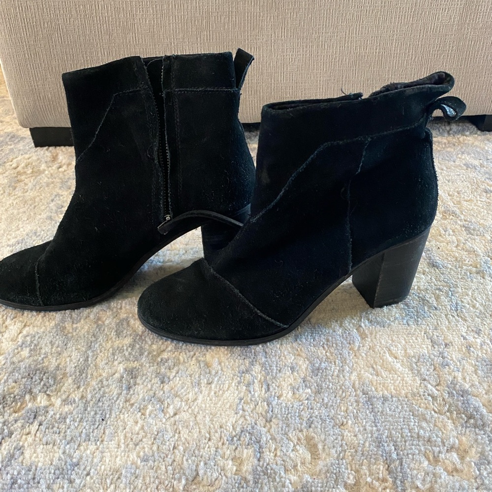 Toms classic booties
